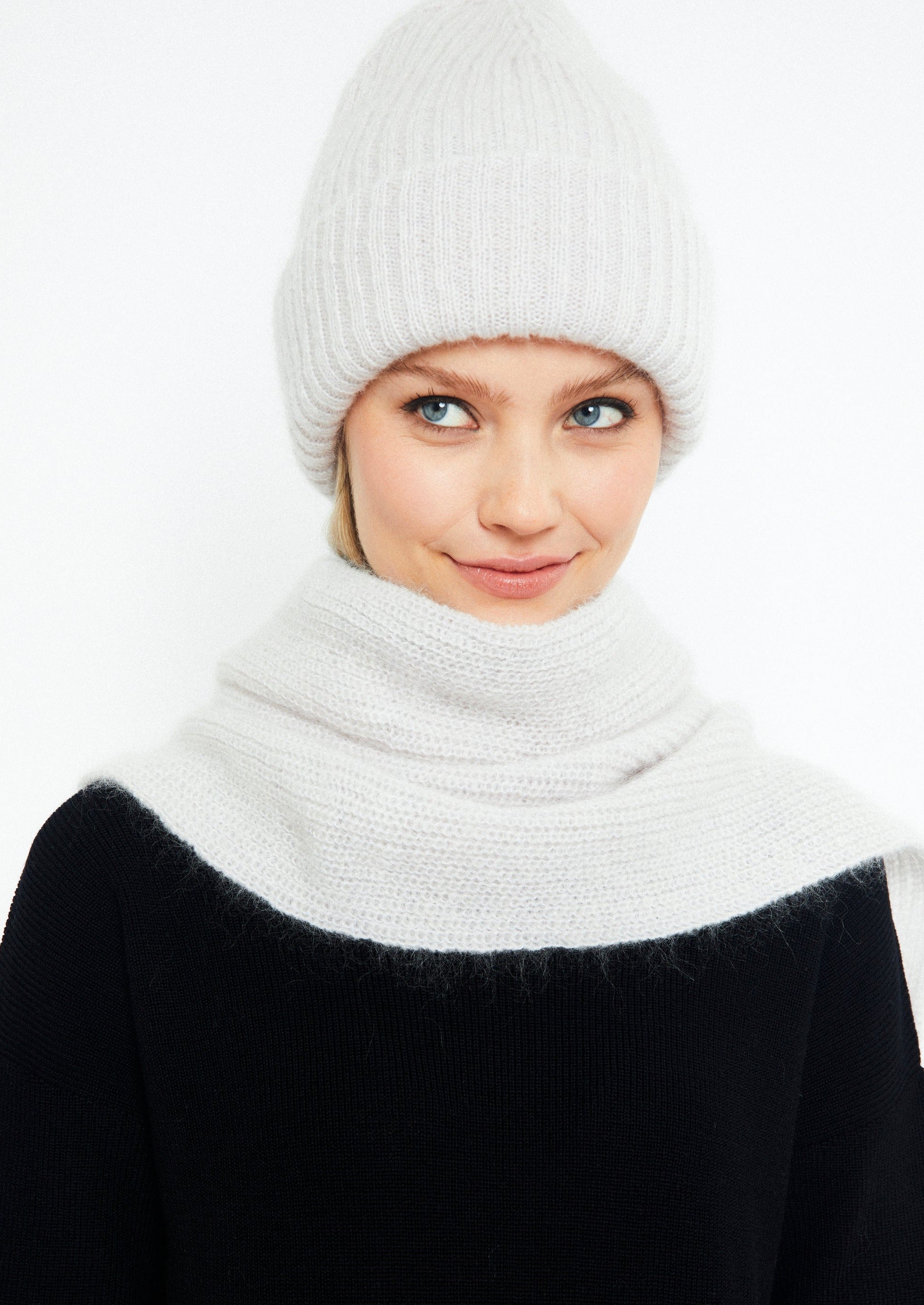 SOFI MOHAIR BEANIE, BONE
