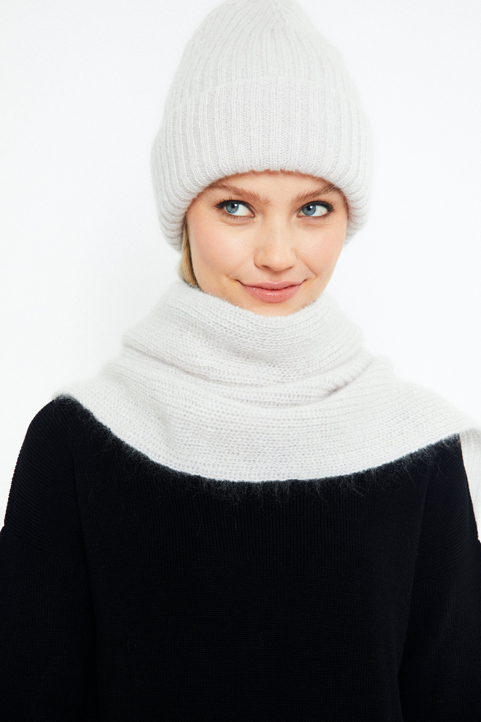 SOFI MOHAIR SCARF, Bone