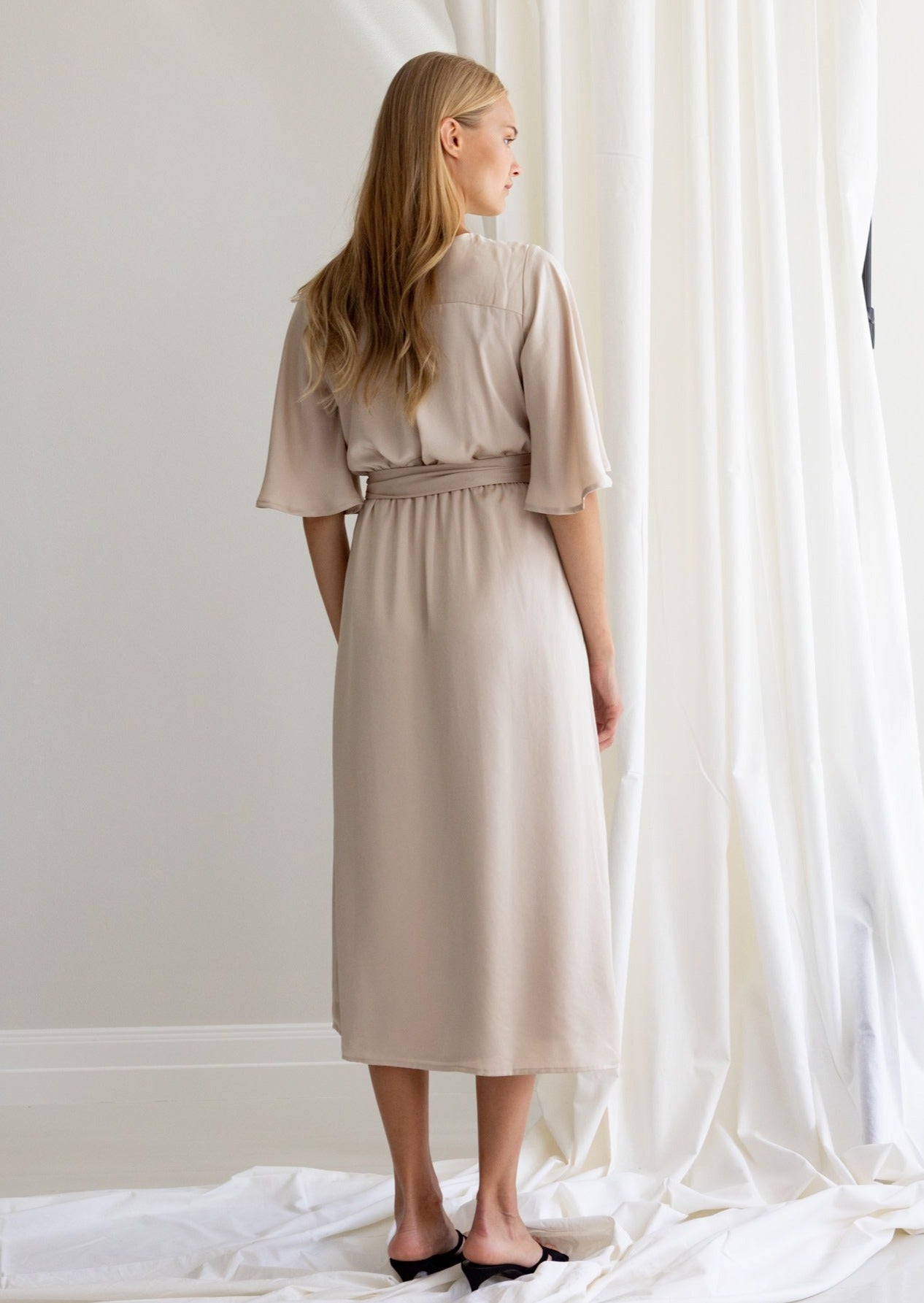 INGA SATIN MIDI DRESS, SAND